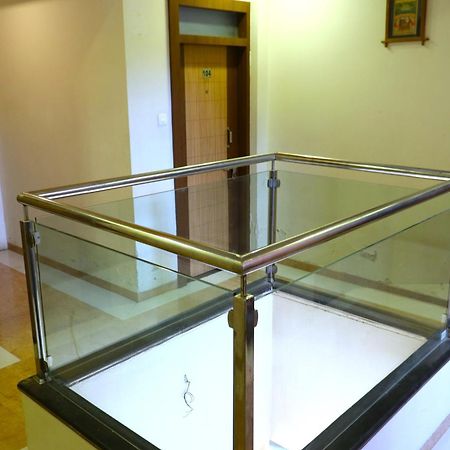Hotel Midtown Inn Nashik Exterior photo