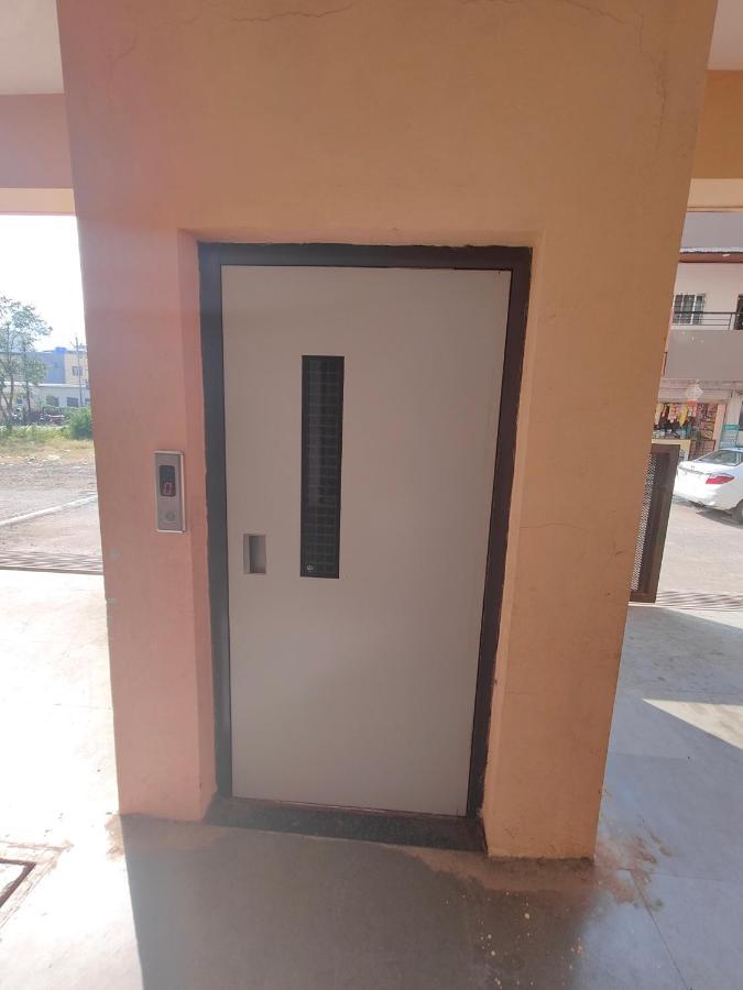 Hotel Midtown Inn Nashik Exterior photo